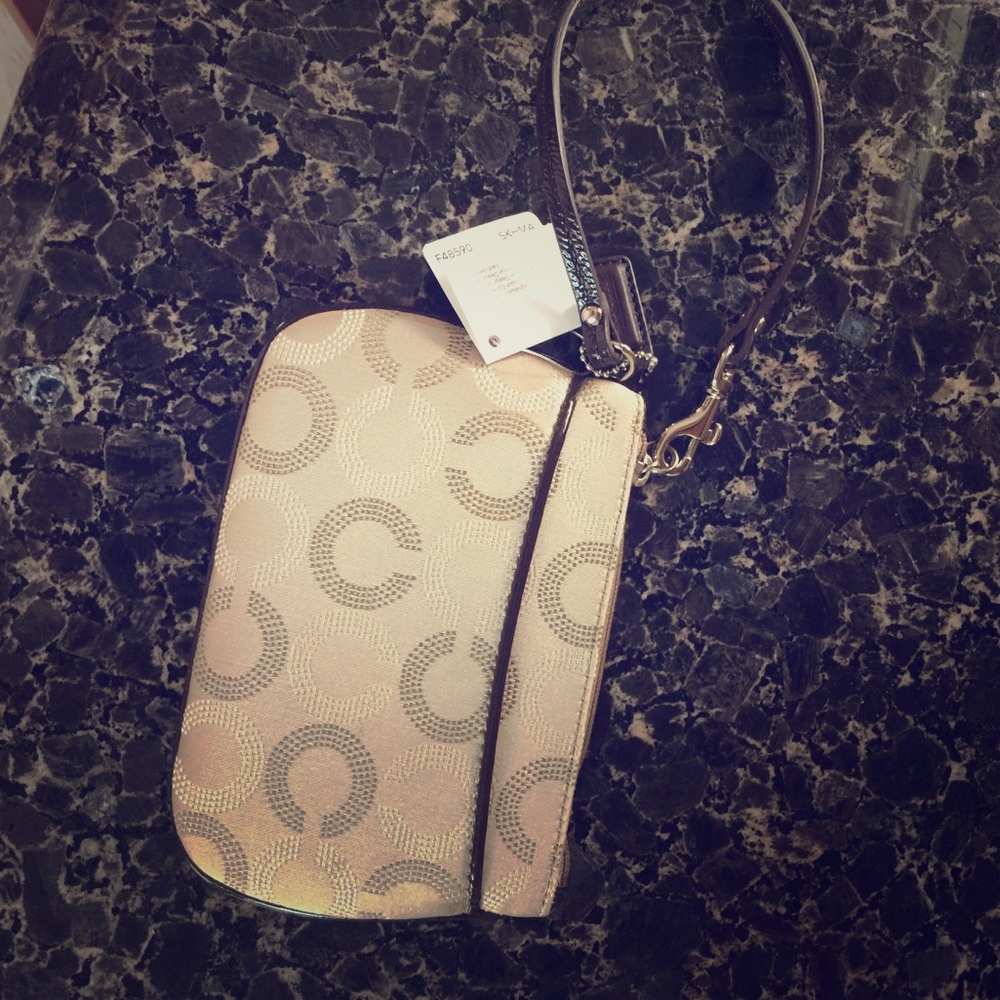 Authentic Signature Coach Wristlet - Picture 1 of 2